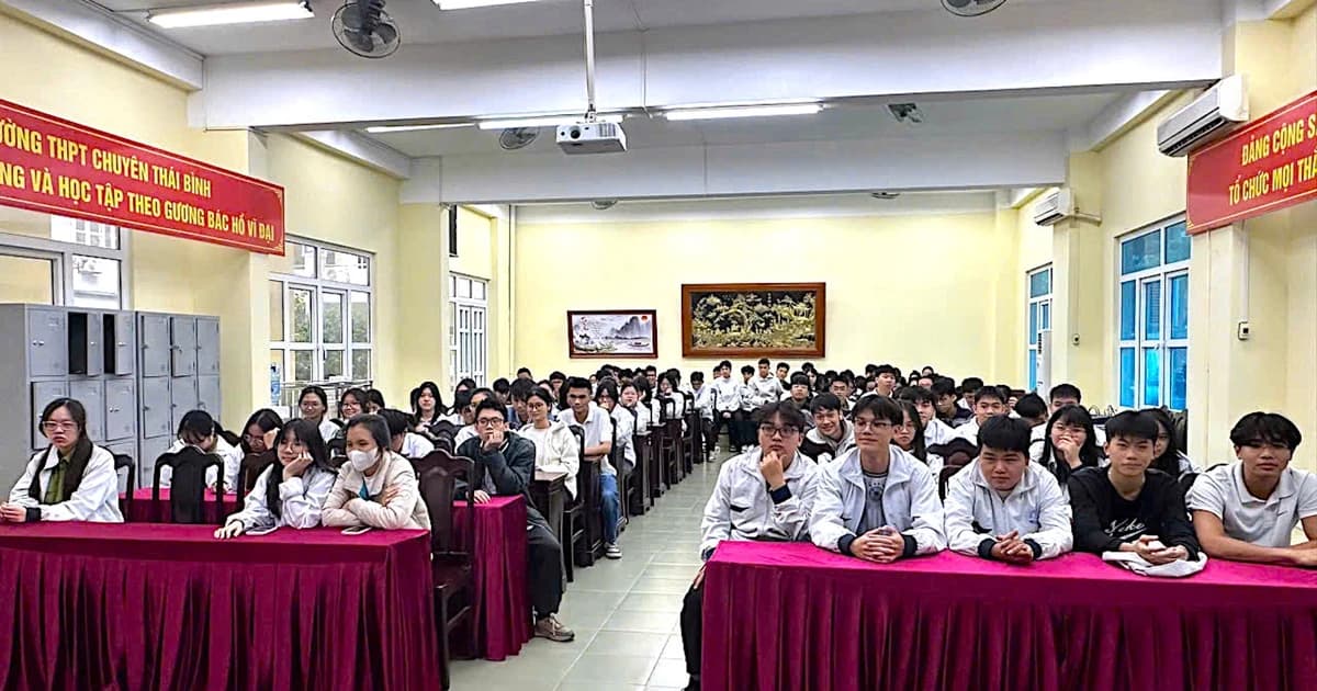 Hơn 8.000 học sinh, sinh viên Hưng Yên được bồi dưỡng kiến thức bầu cử