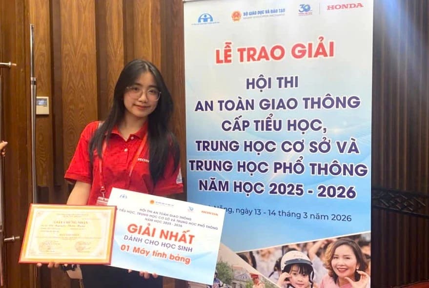 Nữ sinh lớp 11 ở Đắk Lắk ẵm giải Nhất hội thi về an toàn giao thông cấp quốc gia