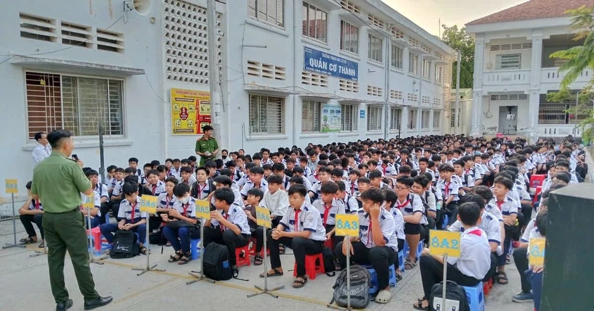An Giang nâng cao ý thức 'Miễn dịch số’ cho học sinh