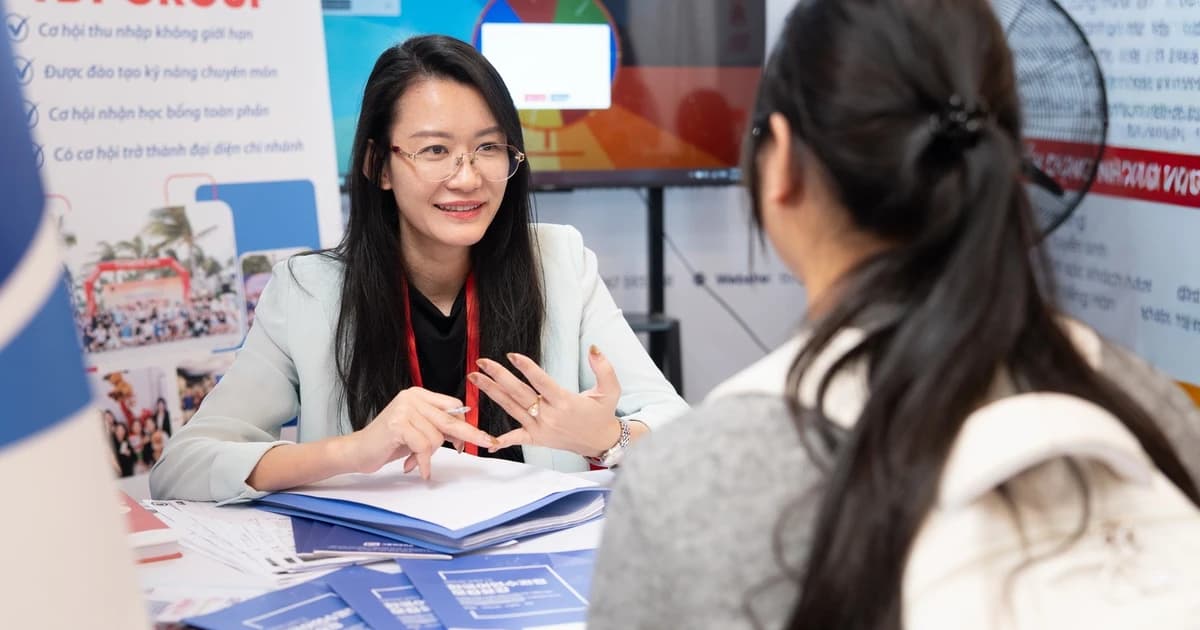Sinh viên 'săn việc' có mức lương 85 triệu/tháng tại Ngày hội việc làm
