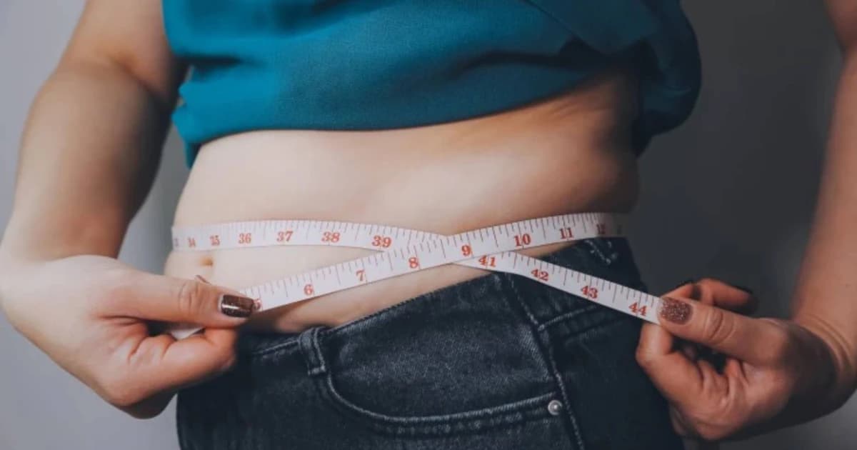Thói quen đơn giản giúp tránh tăng cân khi ngồi cả ngày ở văn phòng