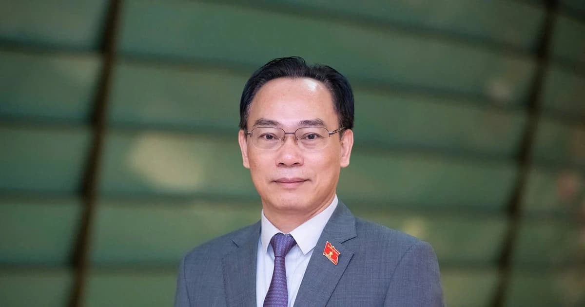 Nóng trong tuần: Phê chuẩn bổ nhiệm Bộ trưởng Bộ GD&ĐT; tập huấn tổ chức thi tốt nghiệp THPT