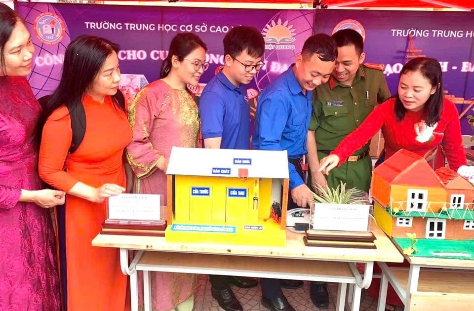 Lan tỏa giáo dục STEM qua chuỗi ngày hội sáng tạo trong trường học ở Phú Thọ