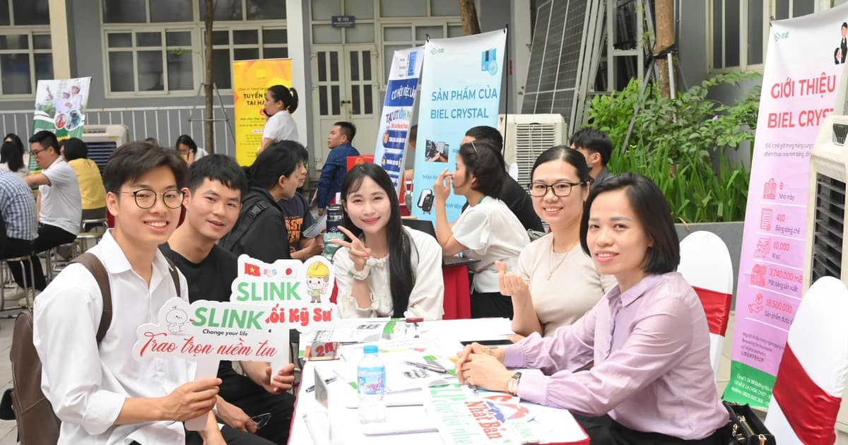 Doanh nghiệp ‘trải thảm đỏ’ đón sinh viên EPU với cơ hội việc làm lương hấp dẫn