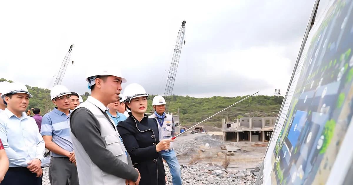 Lãnh đạo tỉnh Tuyên Quang kiểm tra tiến độ xây dựng trường nội trú vùng biên