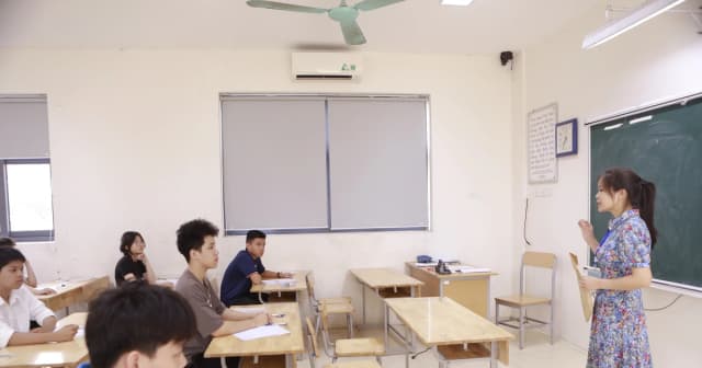 Rèn bản lĩnh và khả năng thích ứng cho sinh viên trường nghề