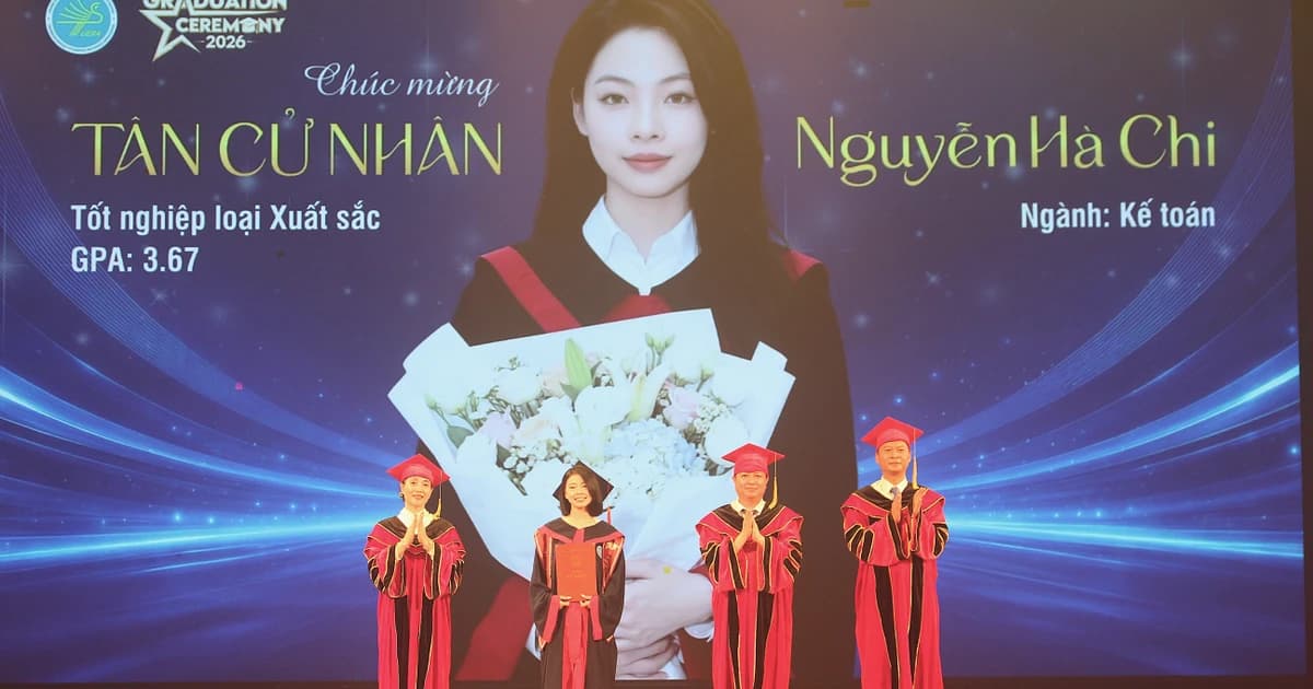 TUEBA trao bằng cử nhân cho hơn 700 sinh viên hệ đại học chính quy