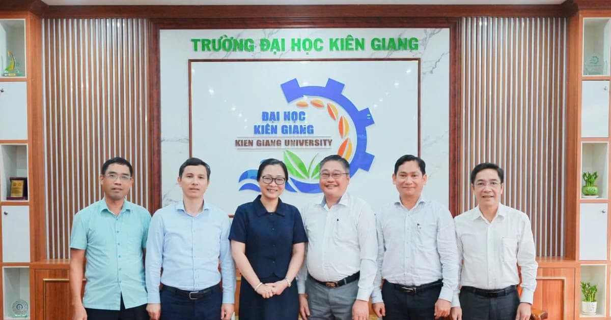 Thứ trưởng Nguyễn Thị Quyên Thanh gợi mở hướng phát triển Trường ĐH Kiên Giang