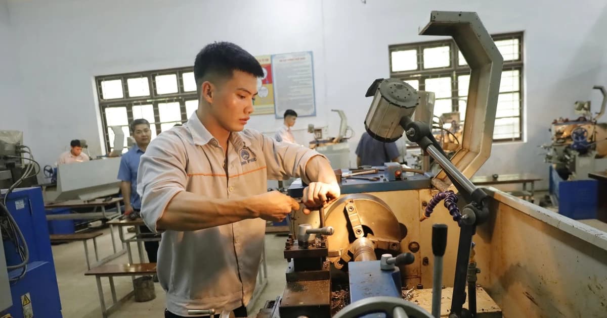Cam kết việc làm để người trẻ mạnh dạn chọn học nghề