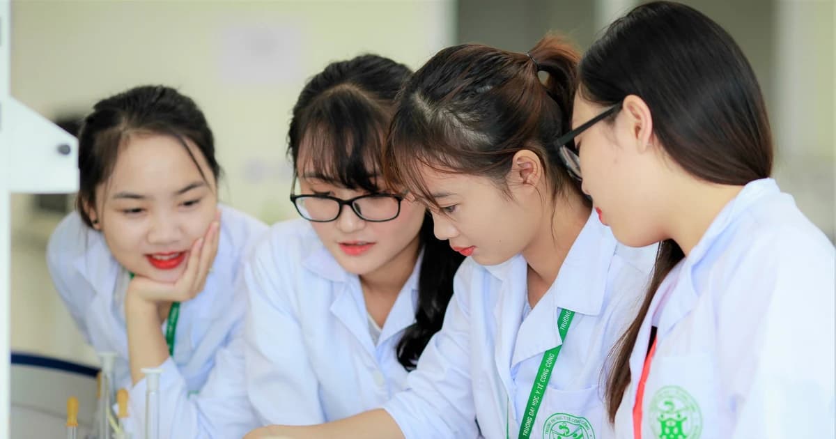 Trường hợp sinh viên được giảm học phí 70%