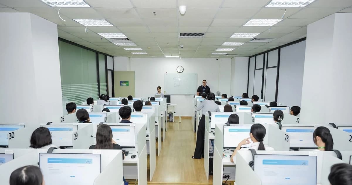 Giải pháp nào để chuẩn hóa năng lực số cho học sinh trong thời đại AI?