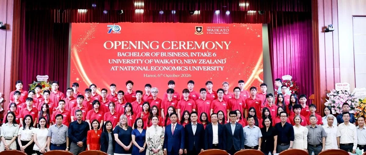 ĐH Kinh tế Quốc dân khai giảng chương trình liên kết đào tạo Cử nhân Kinh doanh