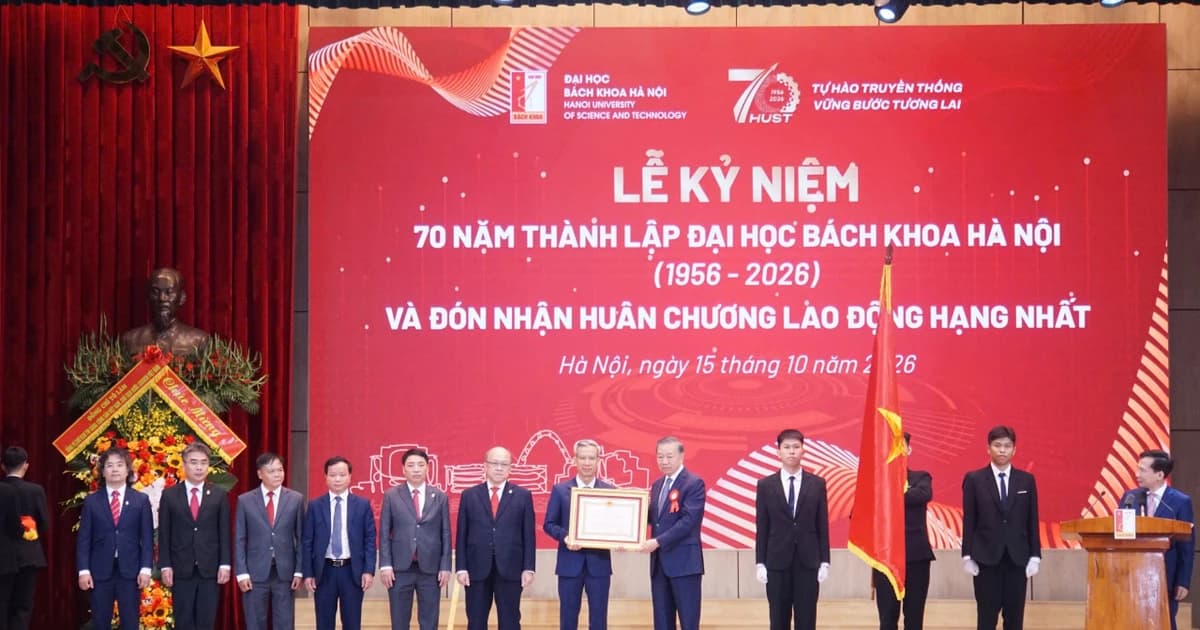 Tổng Bí thư, Chủ tịch nước Tô Lâm trao Huân chương Lao động hạng Nhất cho Đại học Bách khoa Hà Nội
